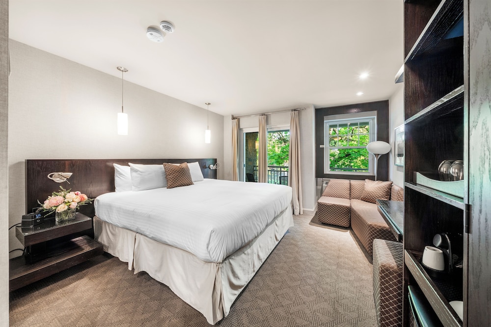 Niagara-on-the-Lake Vacations - The Shaw Club Hotel - Property Image 38