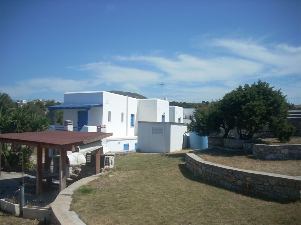 Aeraki Studios & Apartments photo 3