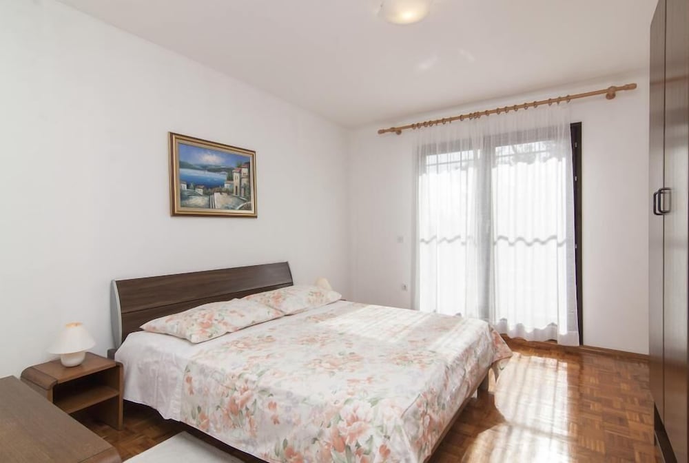 Apartments Eddi 66