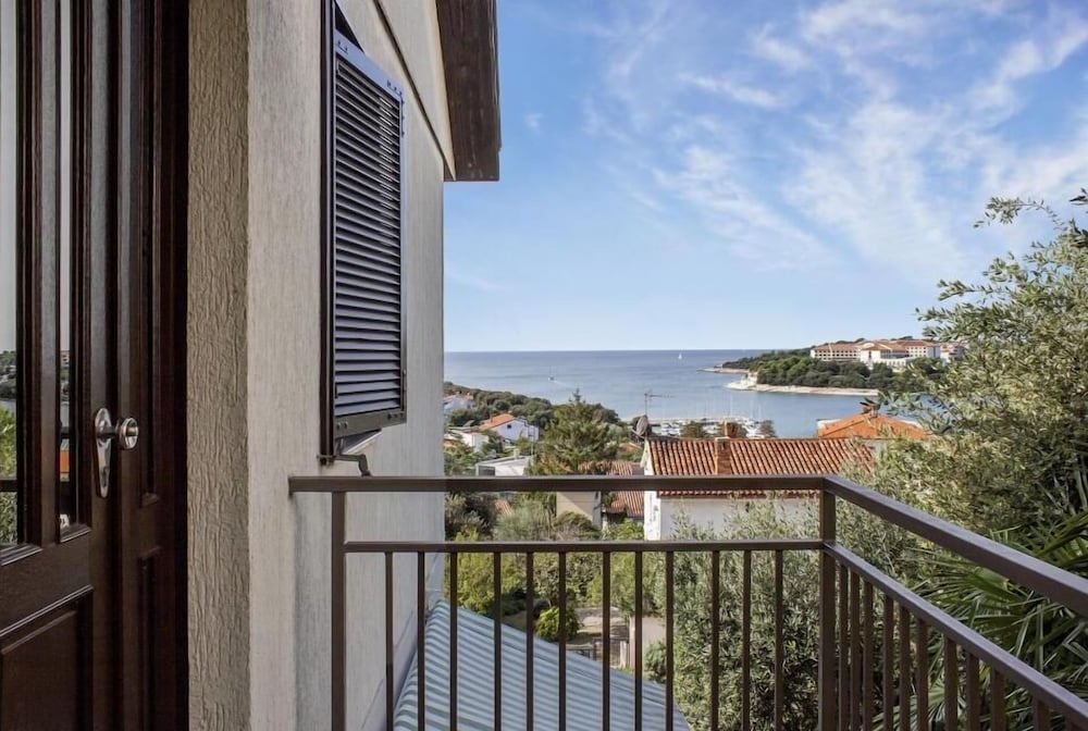 Apartments Eddi 66
