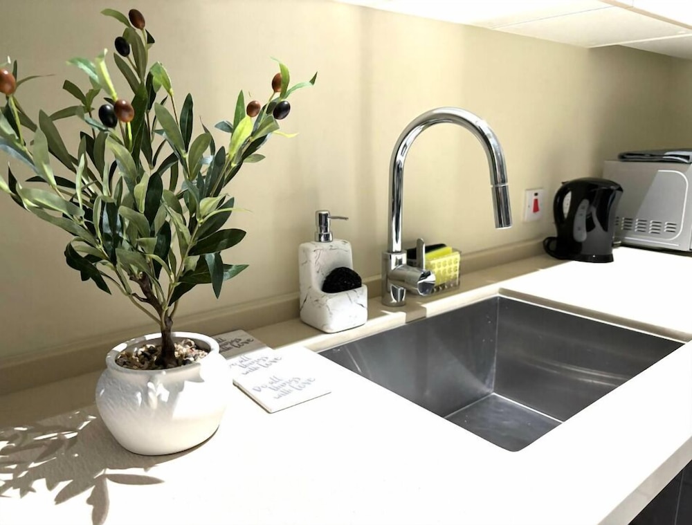 One Bedroom City Apartment with Pool