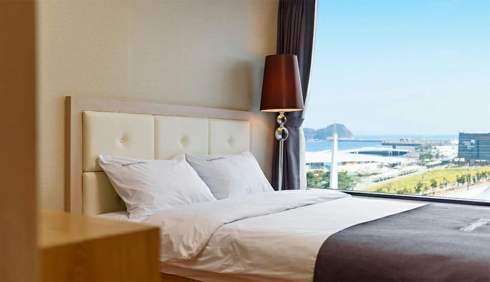 Paulownia Hostel & Guest House