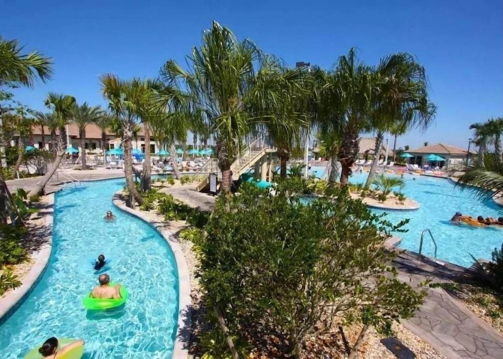 Luxurious Villa W/ Private Pool & Club Access 9 Bedroom Villa by RedAwning - Image 2