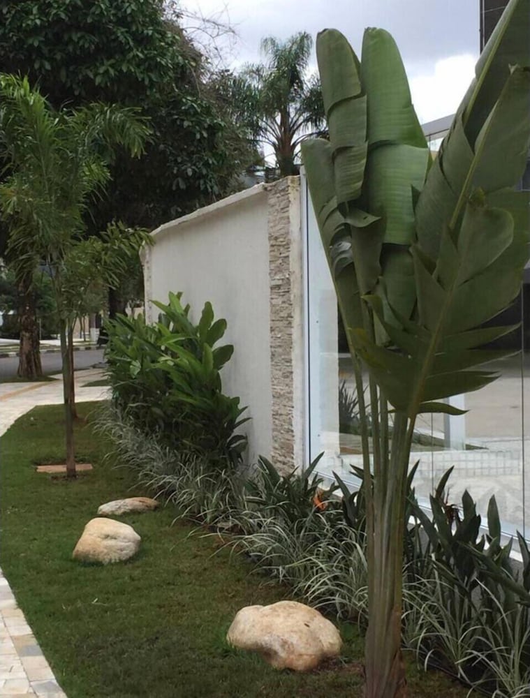 M3 Riviera Inn Residence 84