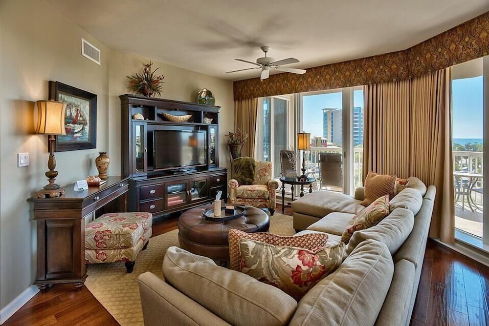 ST LUCIA 506 3 Bedroom Holiday Home by Five Star Properties