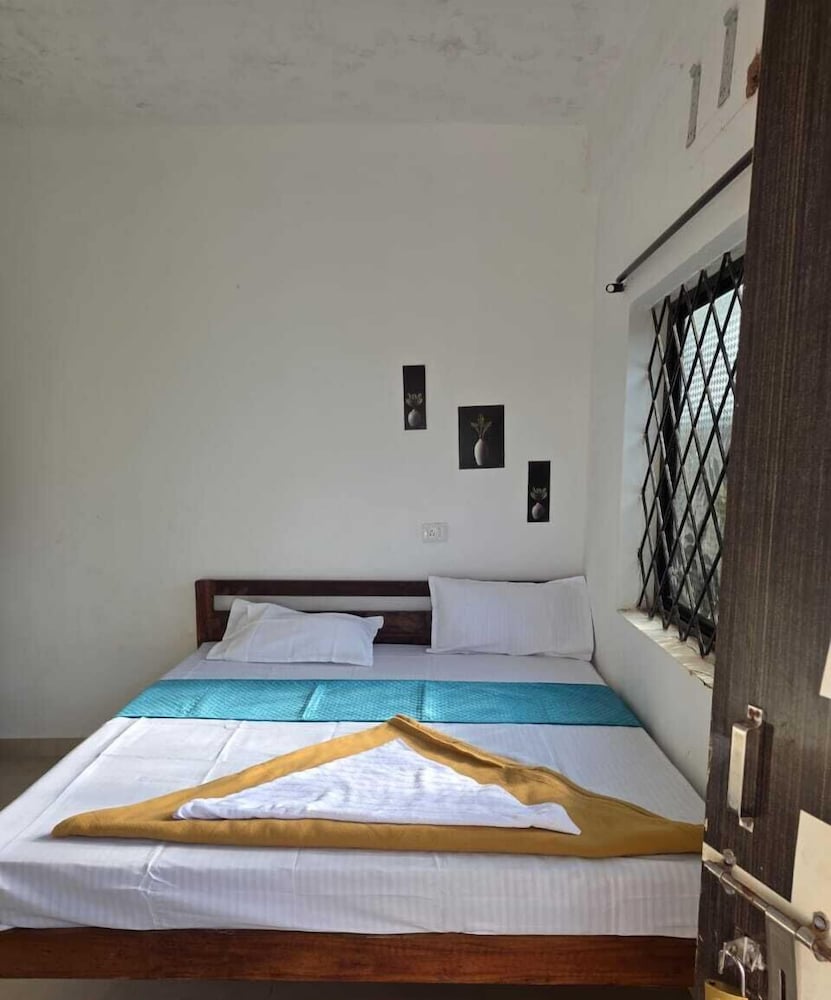 Wood Castle Arambol