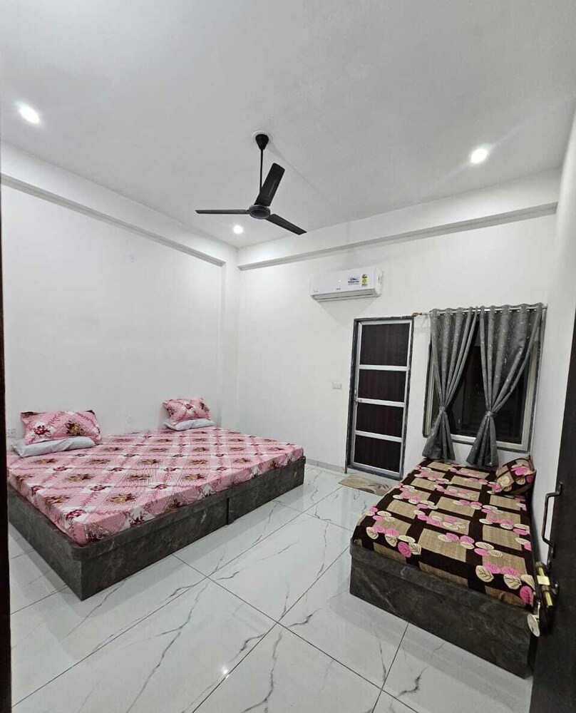 Hotel Virat palace