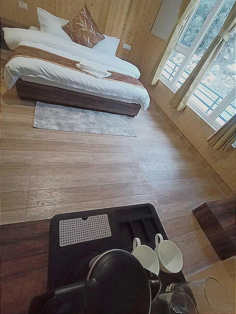 FLORET RESORT LACHUNG
