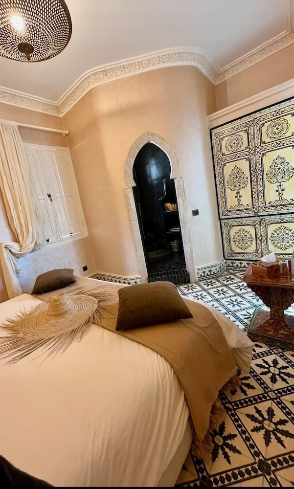 RIAD MALAÏKA