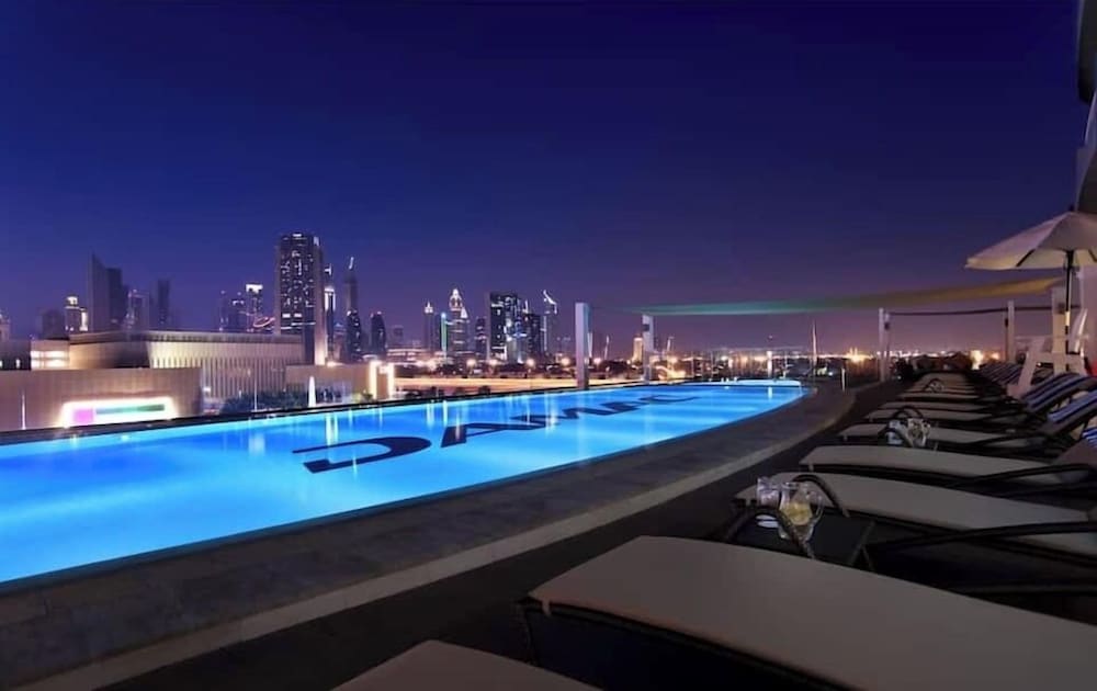 Vogue Stylish Apt Near Dubai Mall & Burj