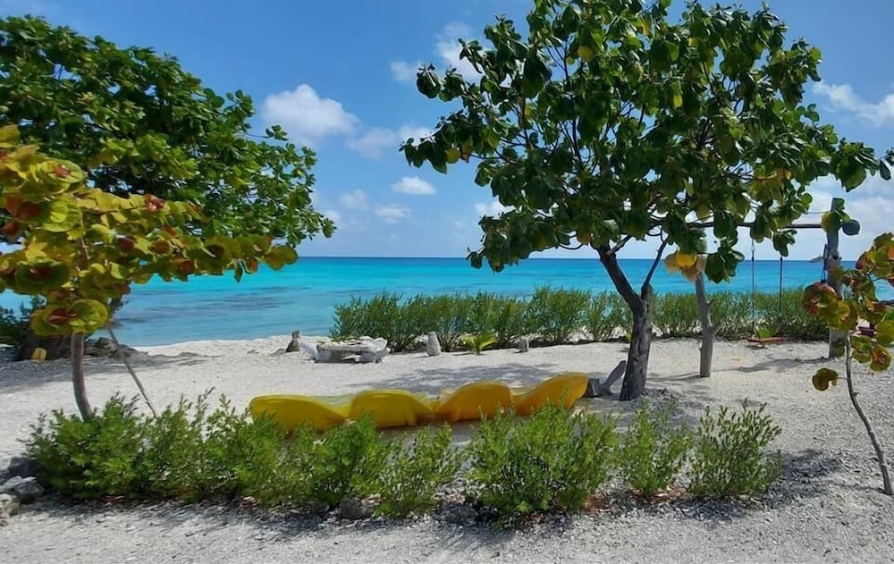 Rangiroa Tiputa Lodge B&B