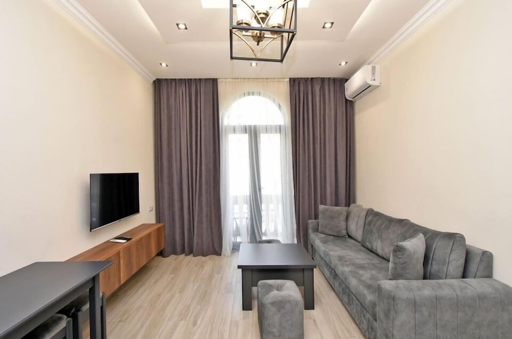 Apartments by Luxe Group AM713