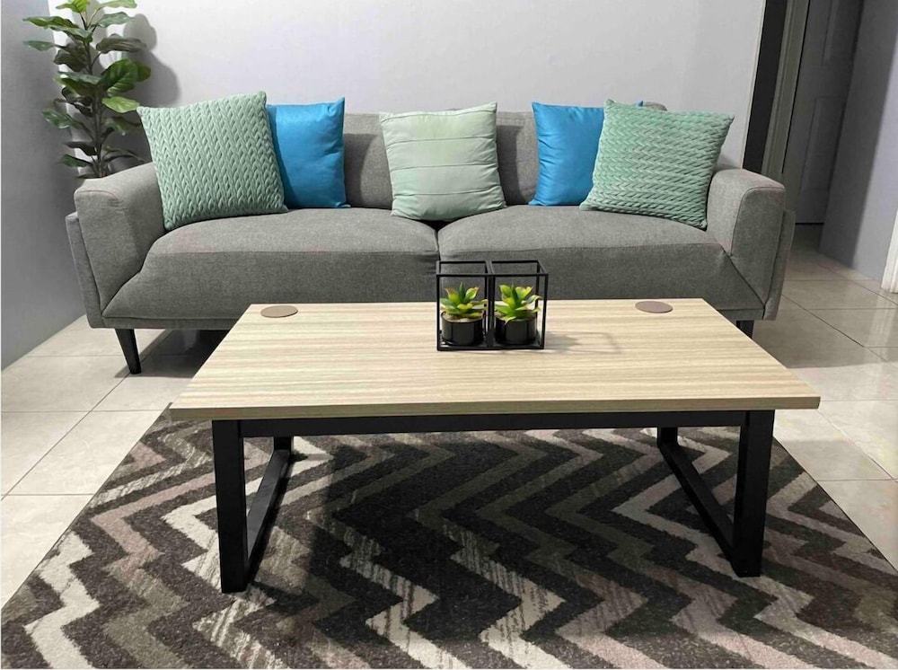 Modern Cozy 1BR Stay in New Kingston