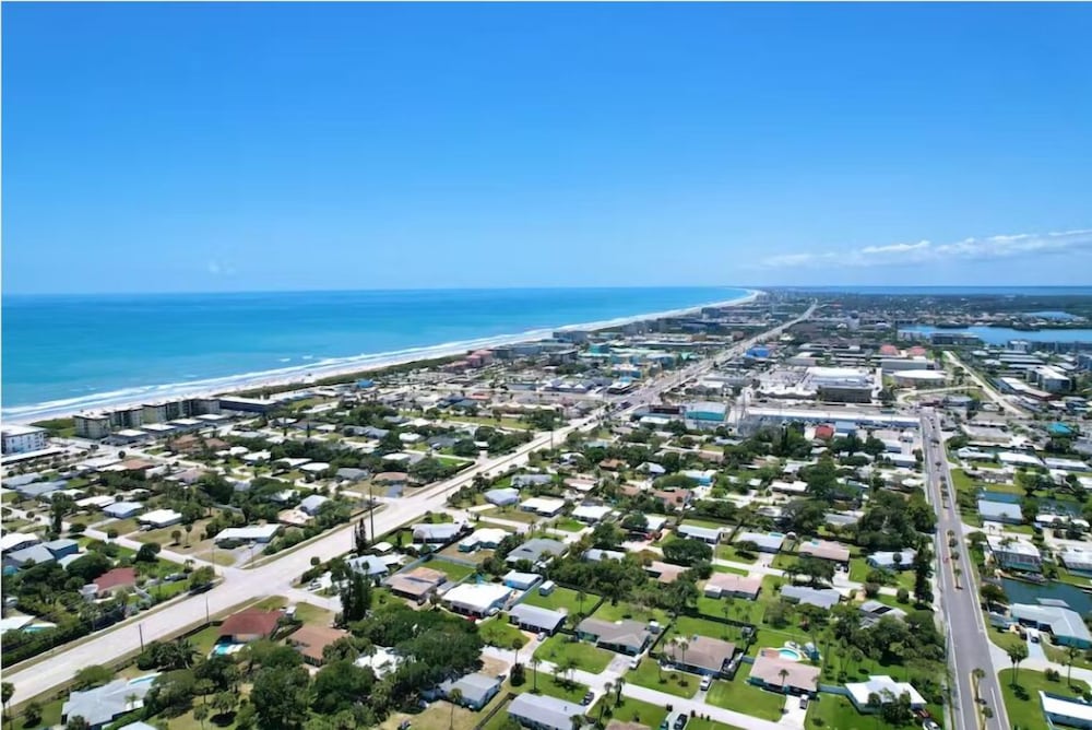4880 N Banana River