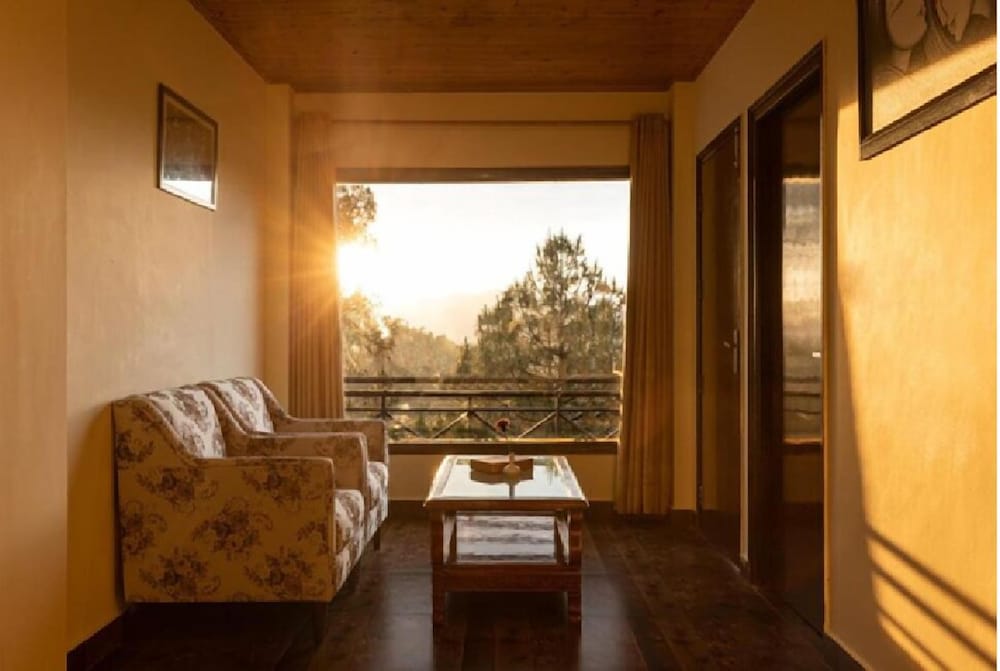 Maple Resort Chail
