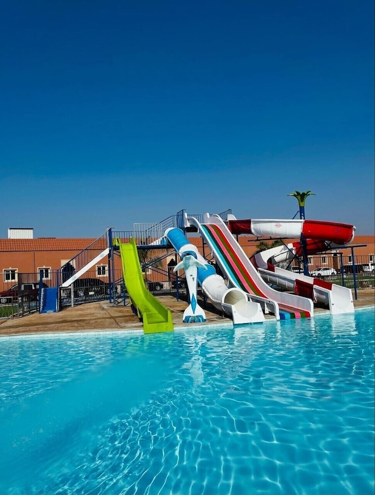 Hotel & Resort Golden Marina Yanbu فندق ومنتجع جولدن مارينا ينبع إدارة وتشغيل شركة منتجع المرسى الذهبي