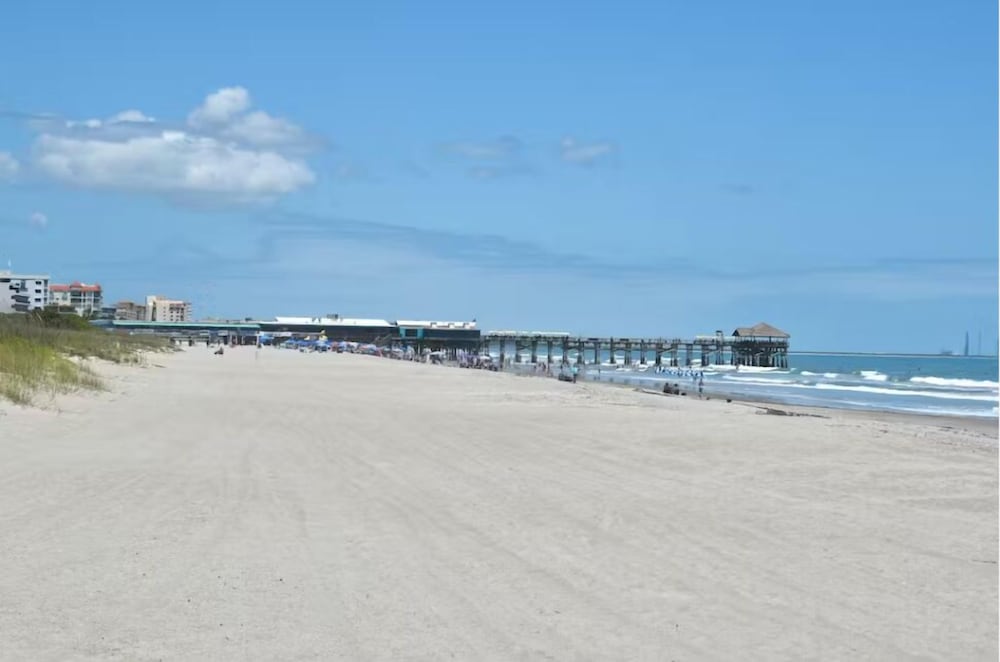 4880 N Banana River
