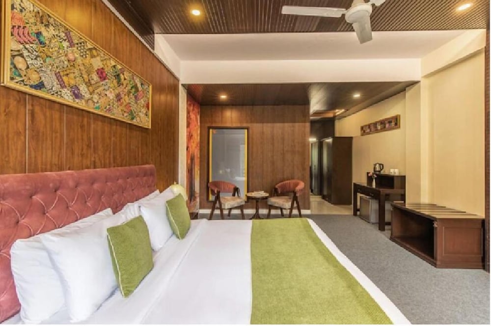 Maple Resort Chail