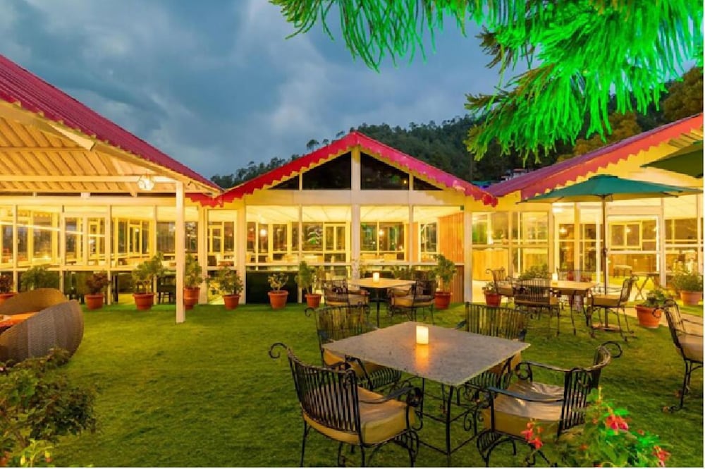 Maple Resort Chail