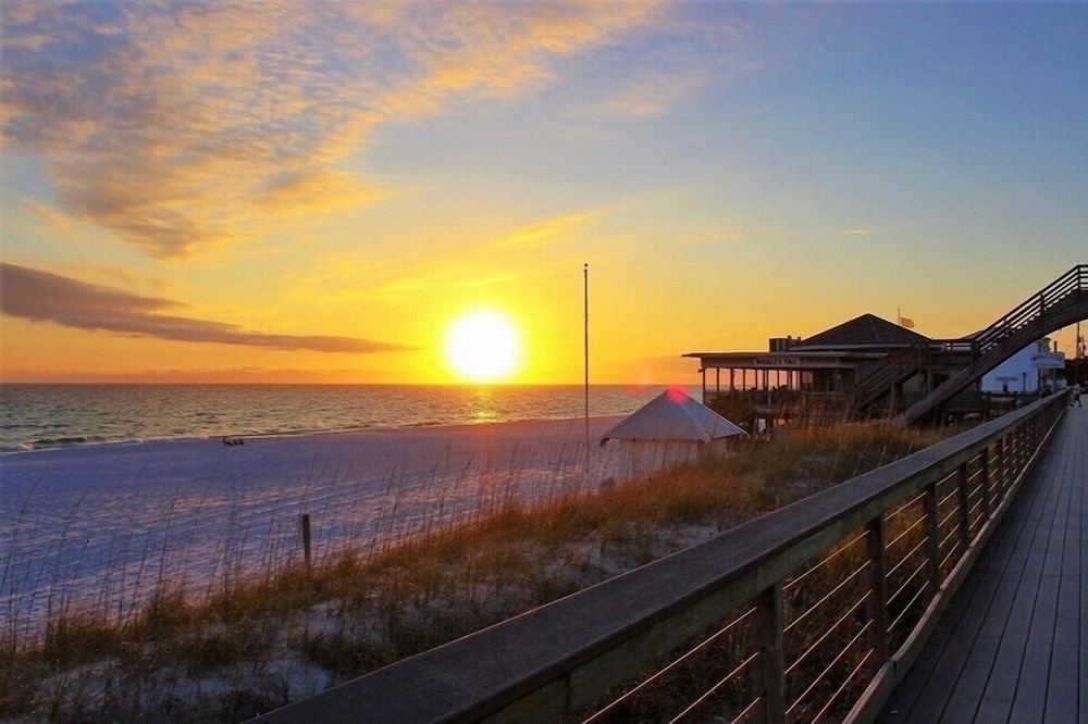High Tides And High Proof 105 2 Bedroom Condo
