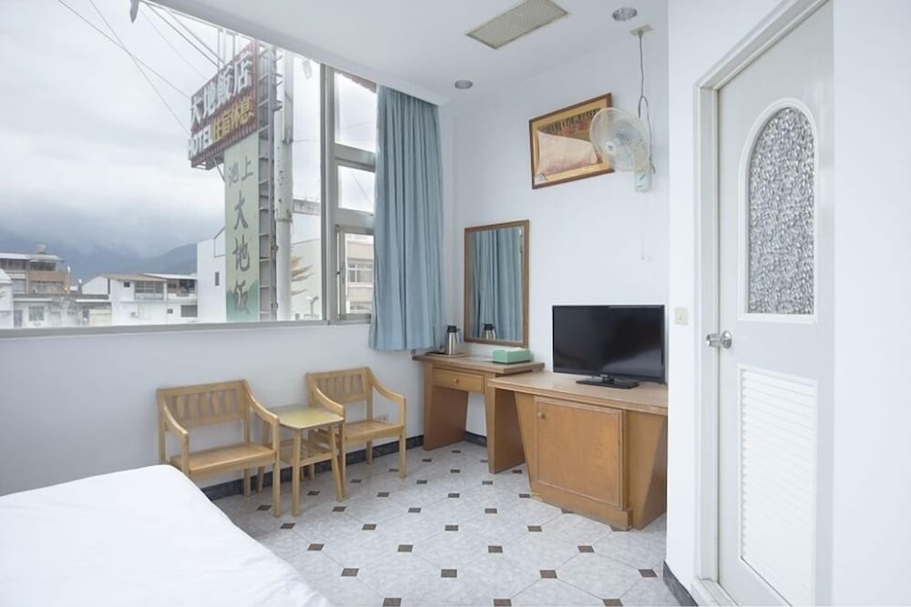 Ta Ti Hotel view 4