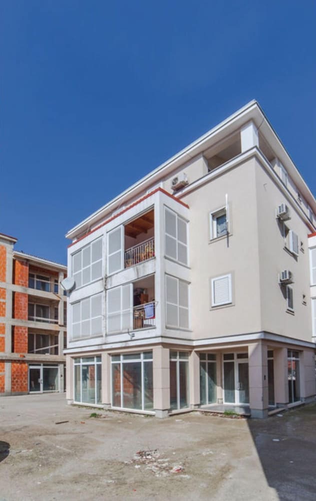 Apartment Ines