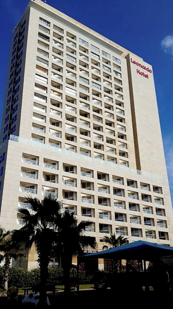 SHaYaSH apartments Leonardo Bat-Yam view 4