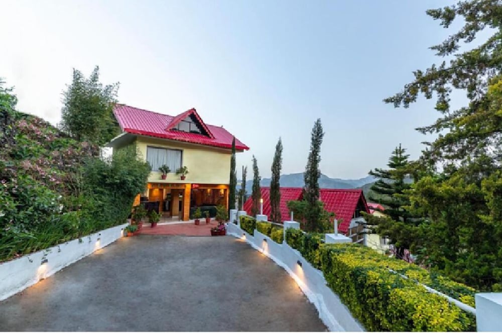 Maple Resort Chail