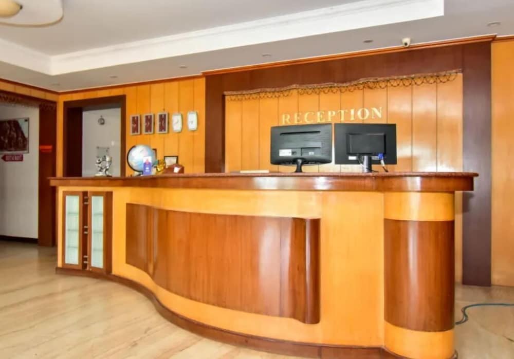 Lobby & Reception