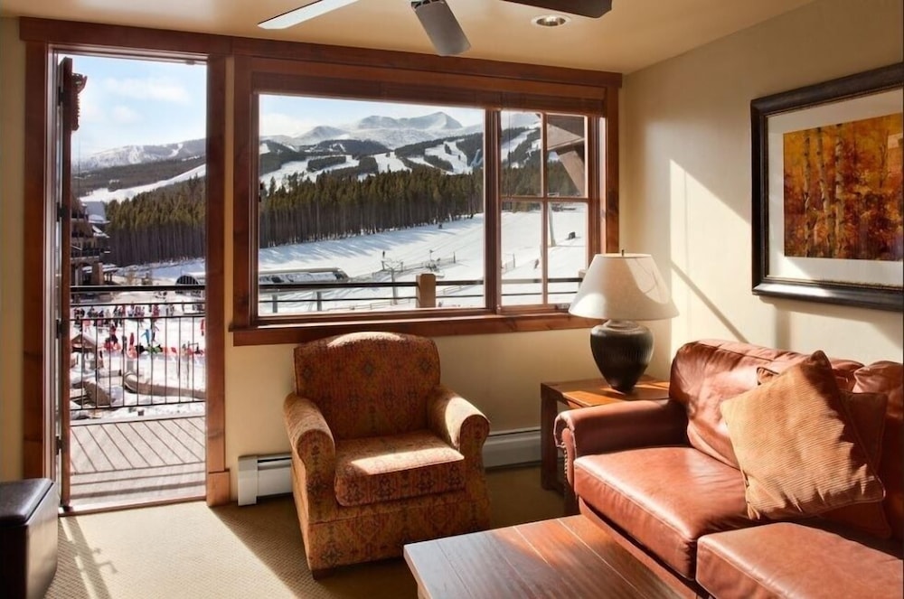 Grand Lodge On Peak 7 4 Bedroom Condo by RedAwning