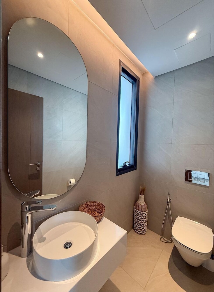 Luxury townhouse in Al Danah Bay