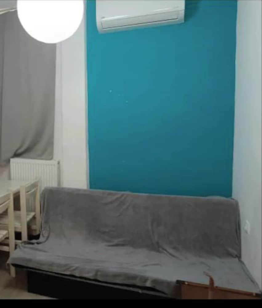 2 Bedroom Heart of Center