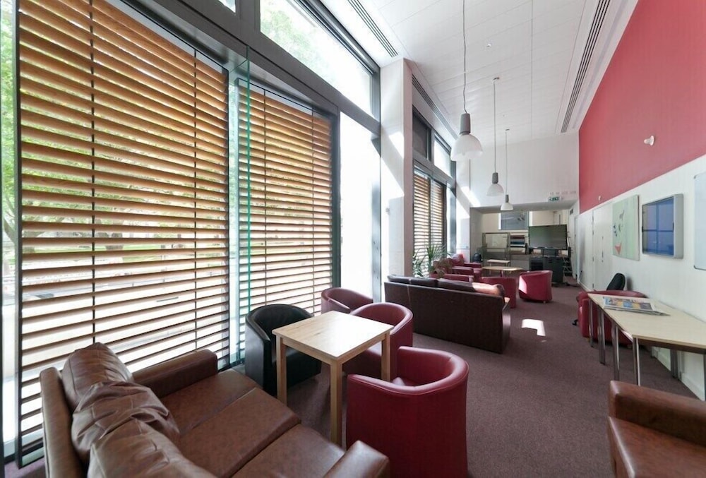 Imperial College London, Prince's Gardens - Hostel