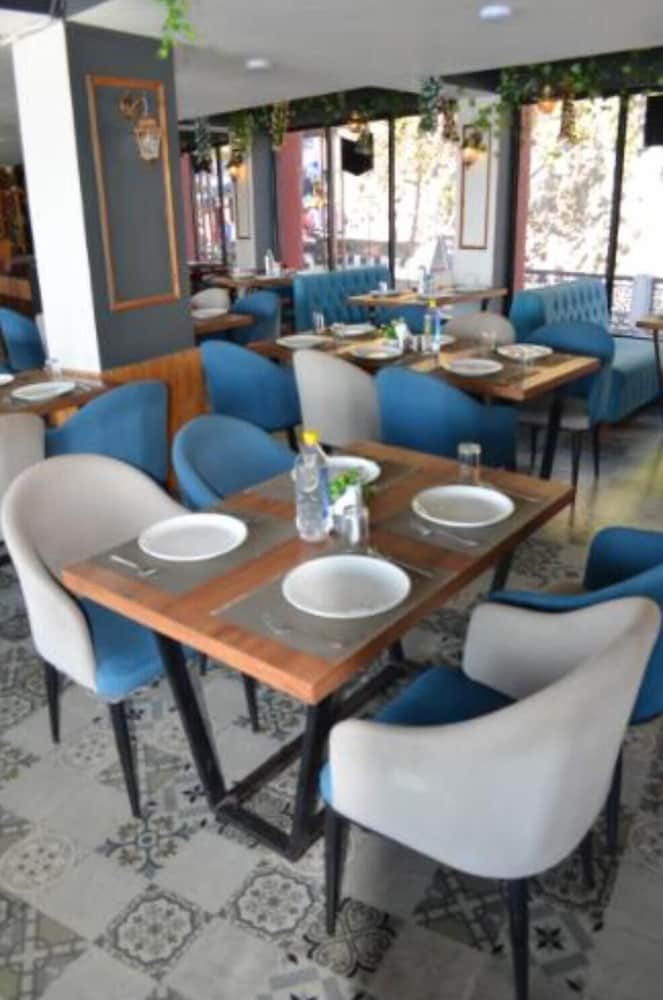 Garhwal Terrace