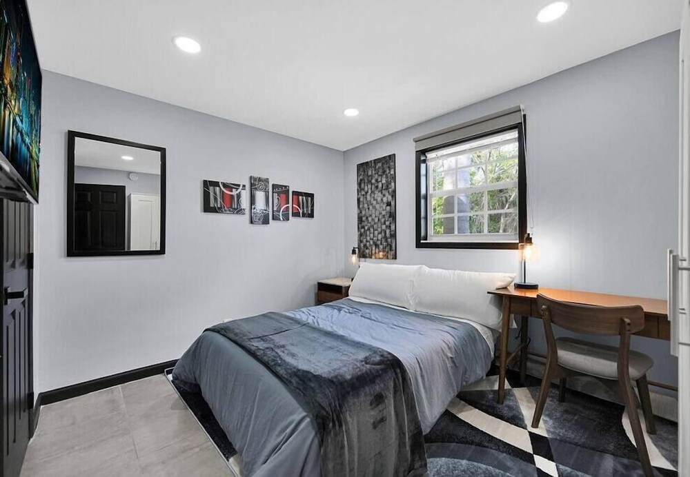 Luxury 2-bedroom Villa in Wilton Manors view 5