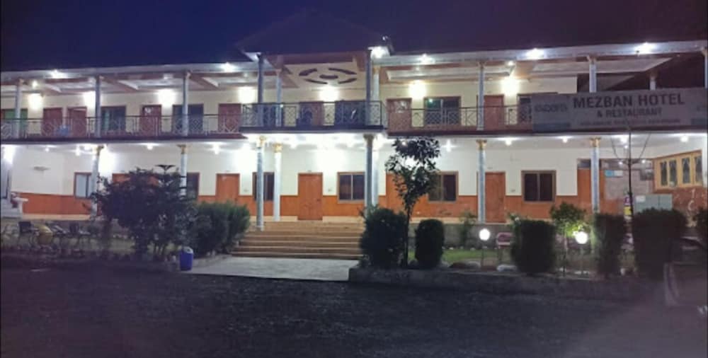 Mezban Hotel And Restaurant view 3