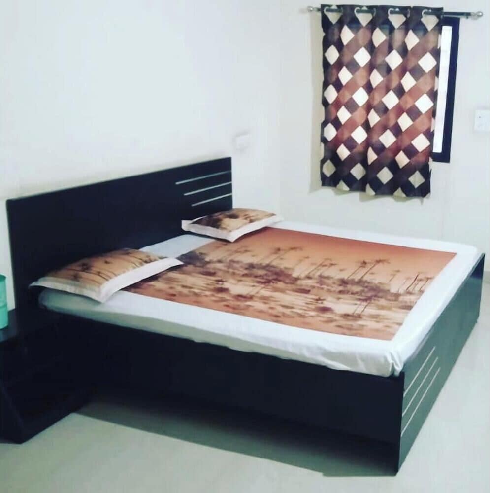 HOTEL SHIV SADHNA