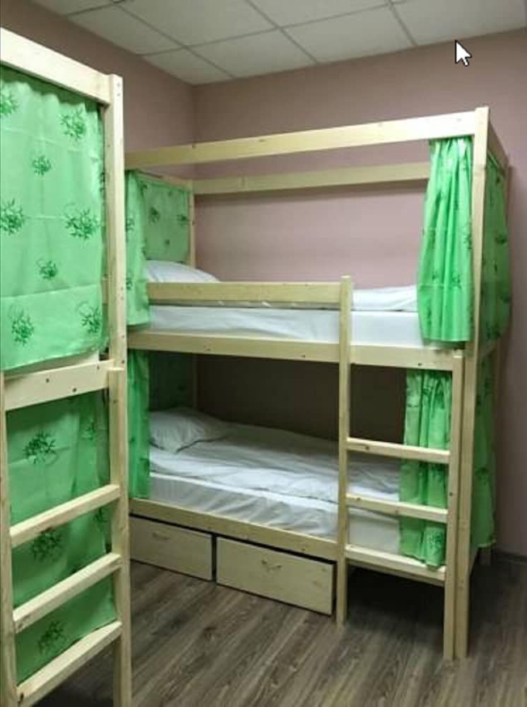 Hostel V Biblioteke