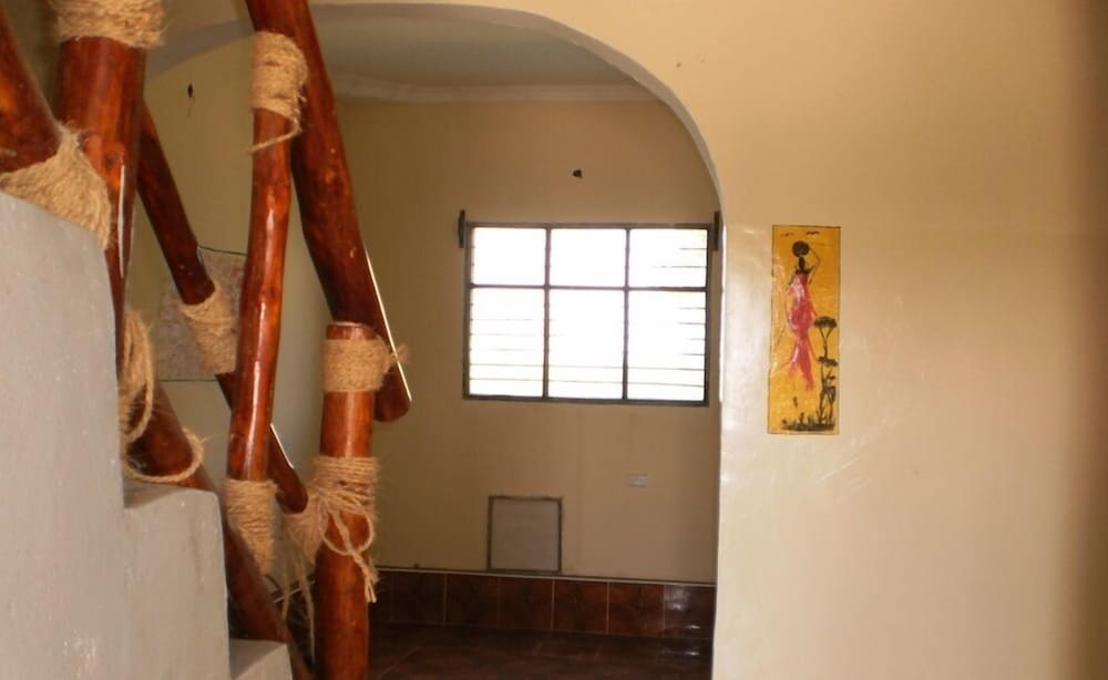 Mfumbwi Backpacker Lodge