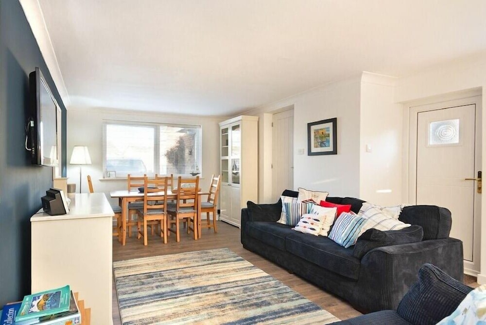 Stones Throw