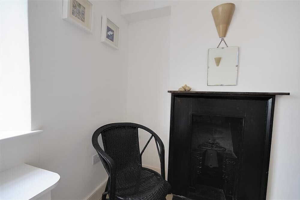 10 Cobb Terrace