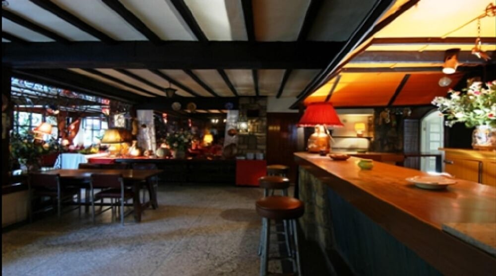 Food & Beverage