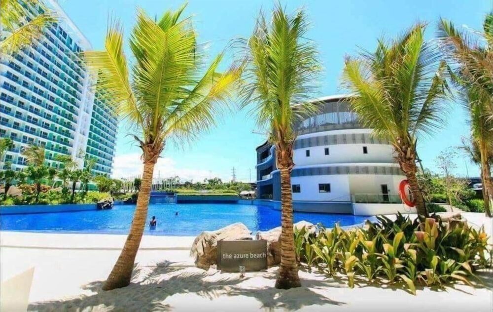 Azure Urban Resort Staycation