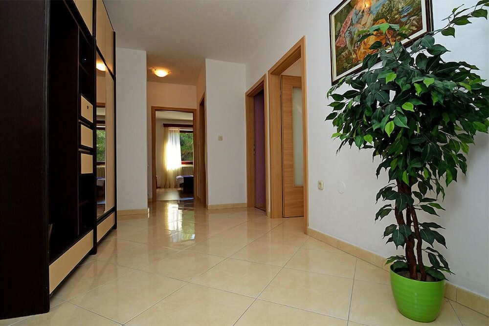 House Adrijana