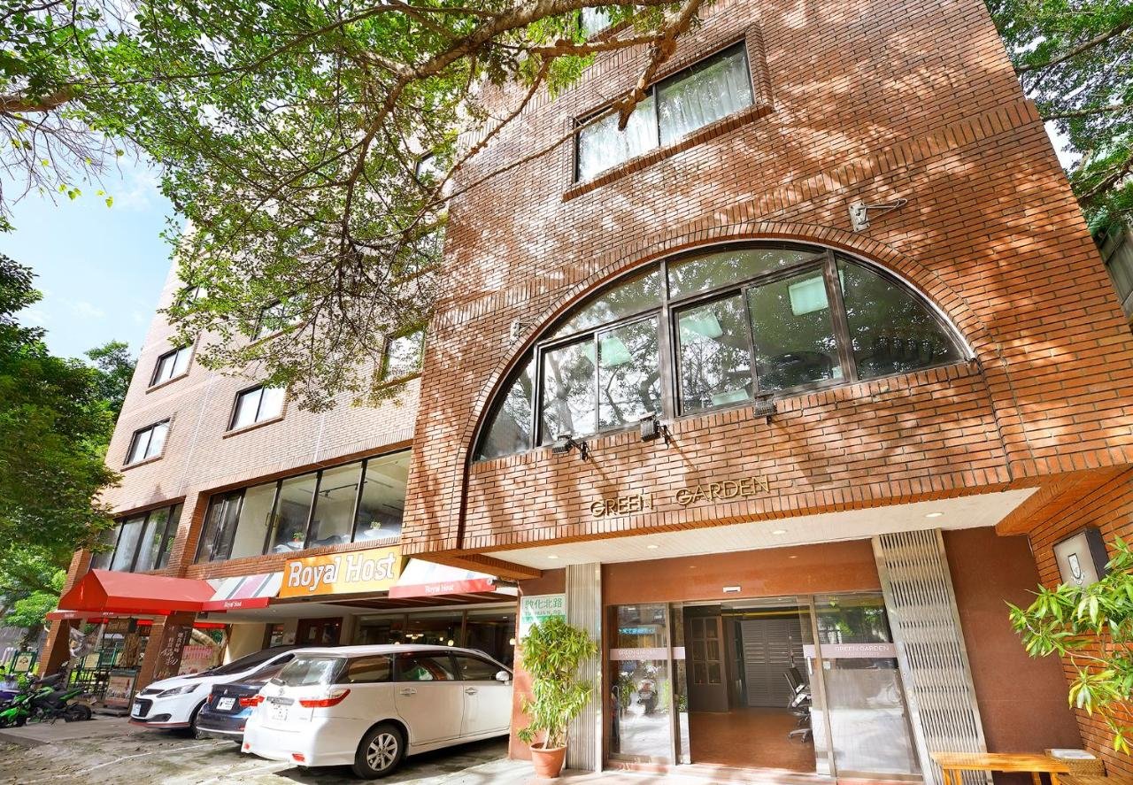 Green Garden Apartments-A