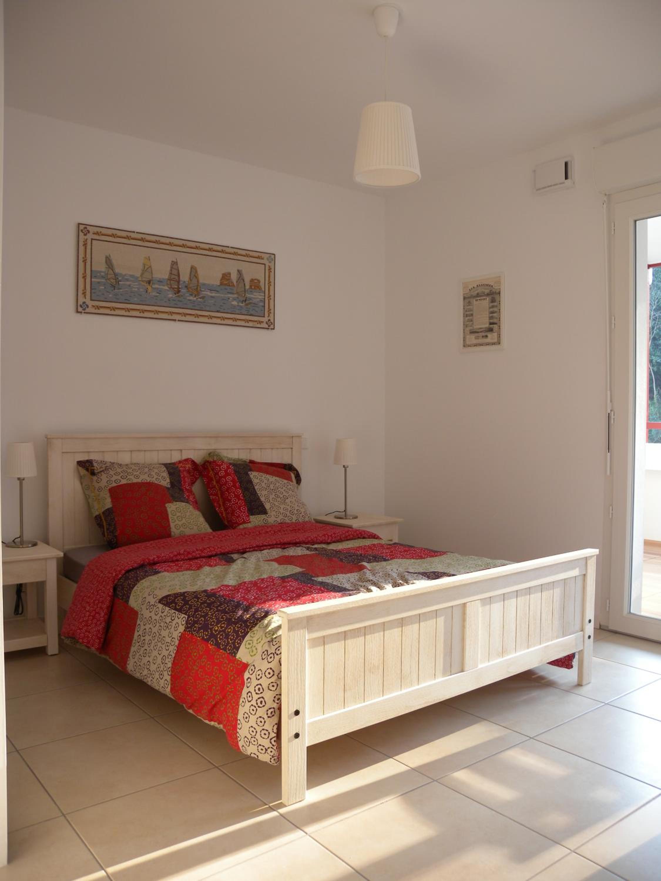 HENDAYE- T2 3*-Wifi-350m plage-terrasse-garage