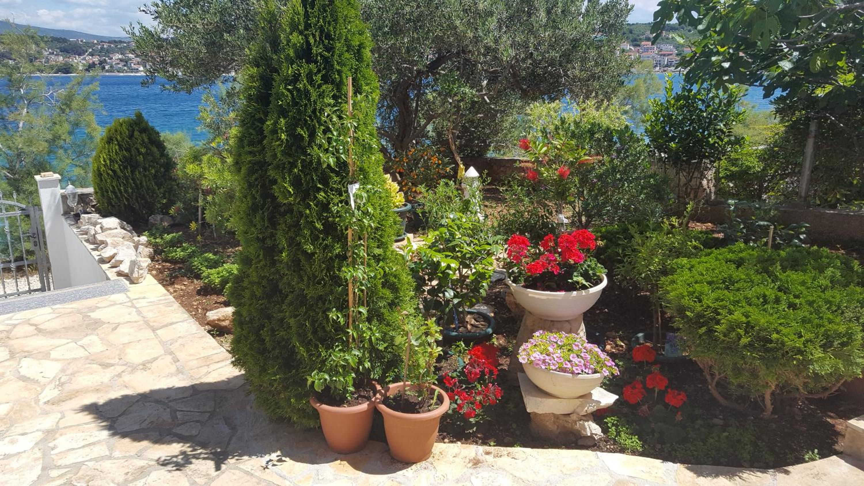 Apartments Villa Iva Alla view 4
