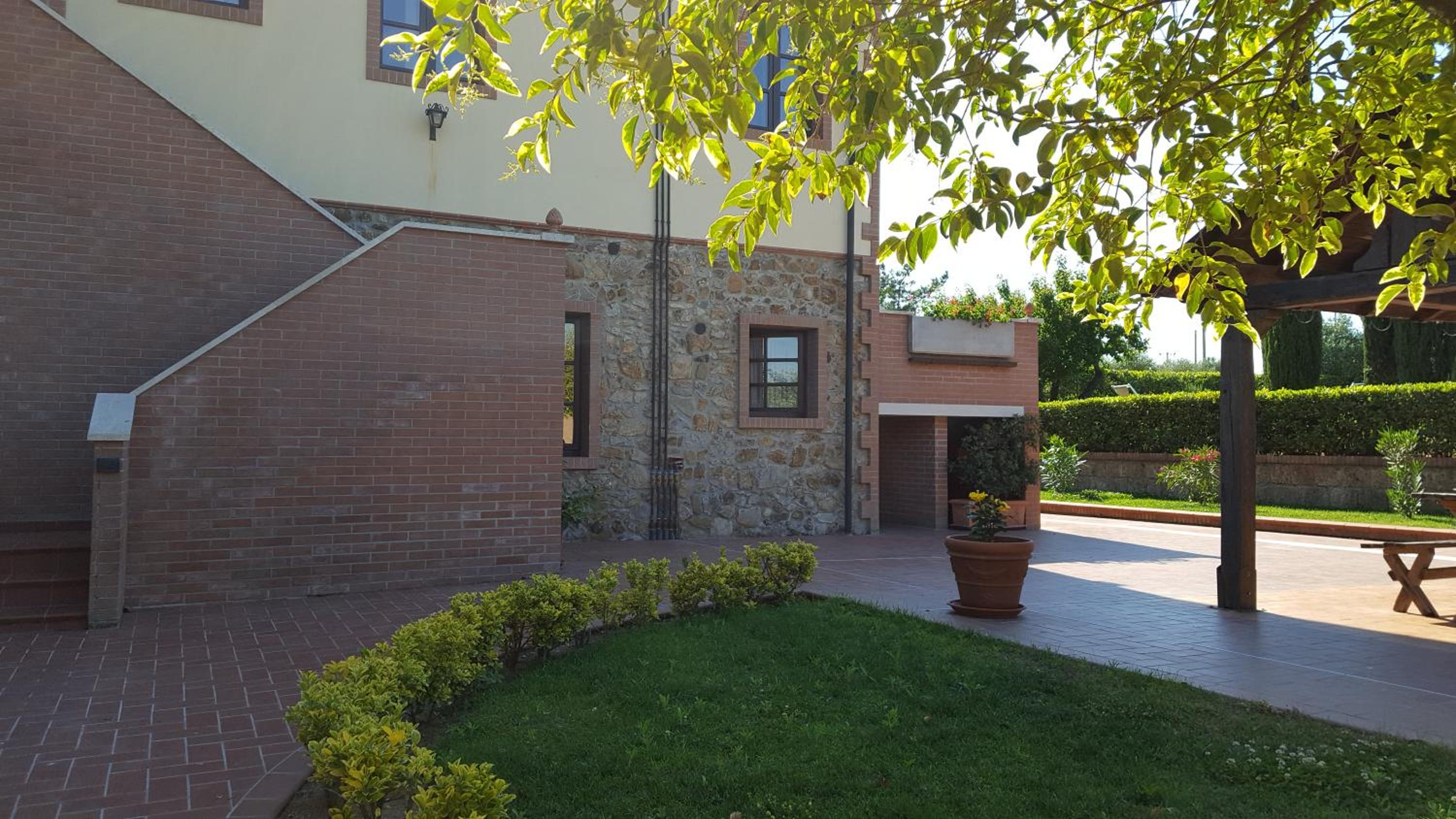 Photo 43