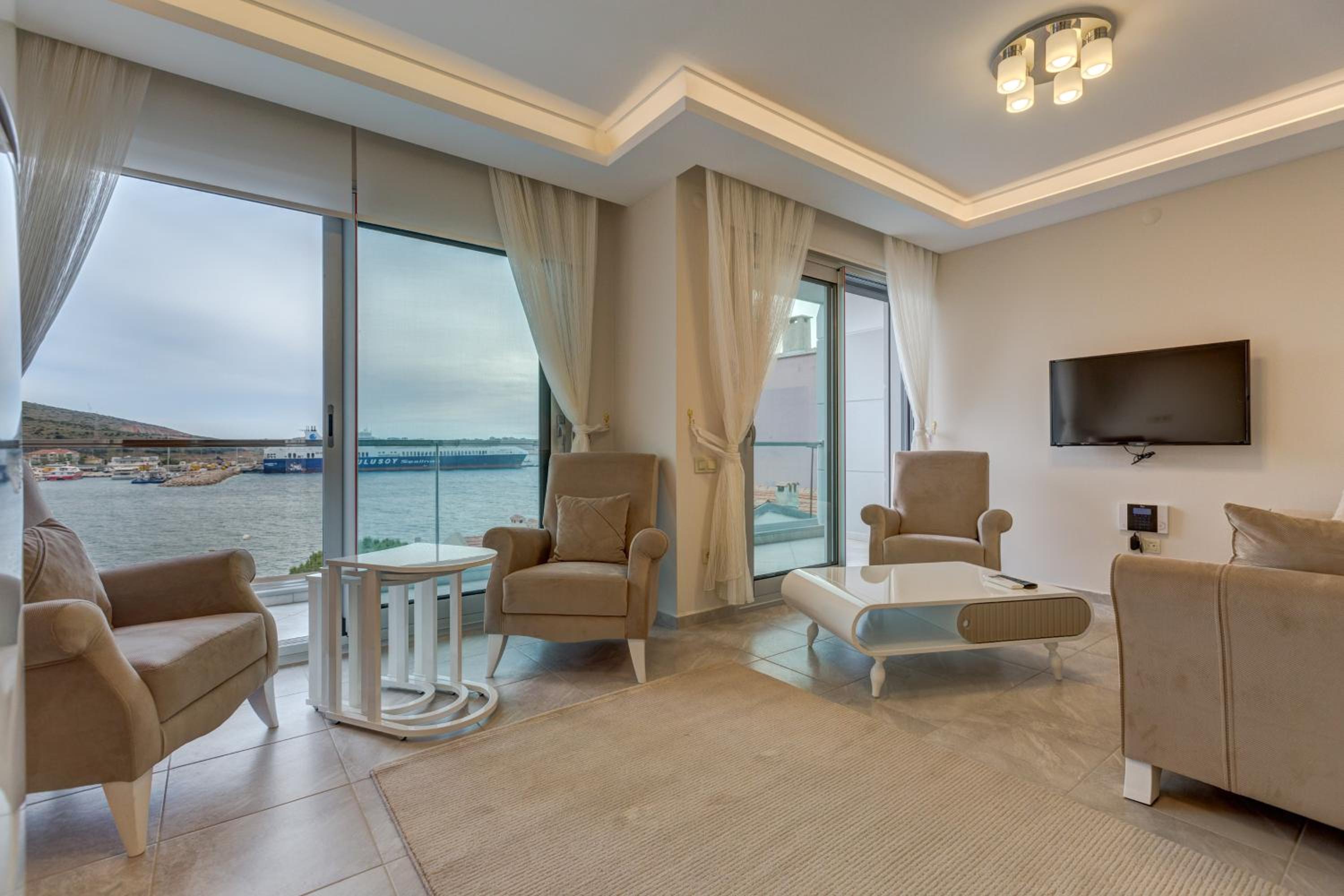 Hotel Paris Residence Cesme - Image 1