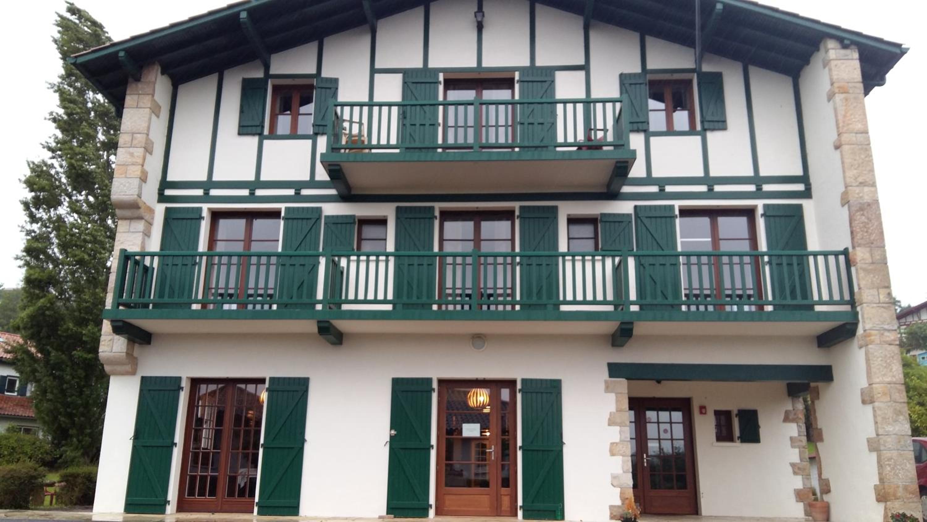 Hotel Mendionde - Image 1